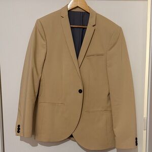 Elegant Men's Tan Sport Coat